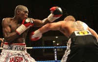 Thompson Vuma8 Ringside Boxing Report: Vincent Vuma   Mark Thompson