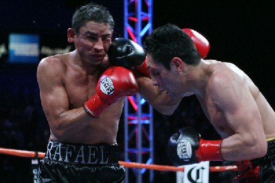  VazquevsMarquezfight11 Ringside Boxing Report: Israel Vazquez vs. Rafael Marquez III