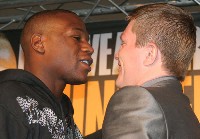  floyd hatton london1 Boxing Press Conference: Ricky Hatton vs. Floyd Mayweather in London