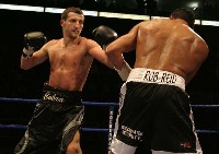  froch reid1 Boxing Round By Round: Carl Froch vs. Robin Reid