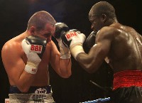  undercardboxing6 Ringside Boxing Report: Vincent Vuma   Mark Thompson