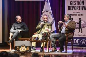 Gilberto JesÃºs Mendoza gave a lecture to UADE students as part of the WBA KO DrugsÂ  â€“ World Boxing Association