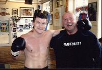 thumb ricky kerry kayes pose Ricky Hatton KO\s Cotto to prepare for Kostya Tszyu