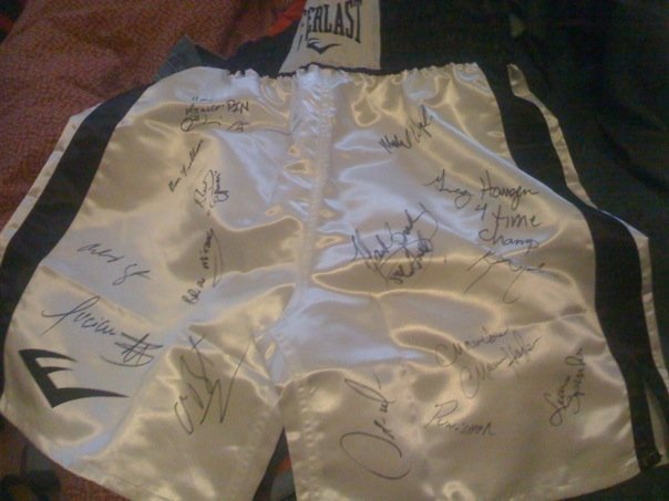 Hall of Fame Trunks
Sigs include:
Marvin Hagler
Lucian Bute
Ruben Oliveres
Greg Haugen
Mark Breland
Michael Carbajal
Don Fullmer
Orlando Canlzales
Brian Mitchell
Kermit Cintron
Paul Williams
Andre Berto
Kevin Hohnson
Diantay Wilder
